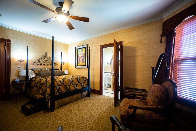 Historic Webster House Bed And Breakfast Inn 湾城 外观 照片