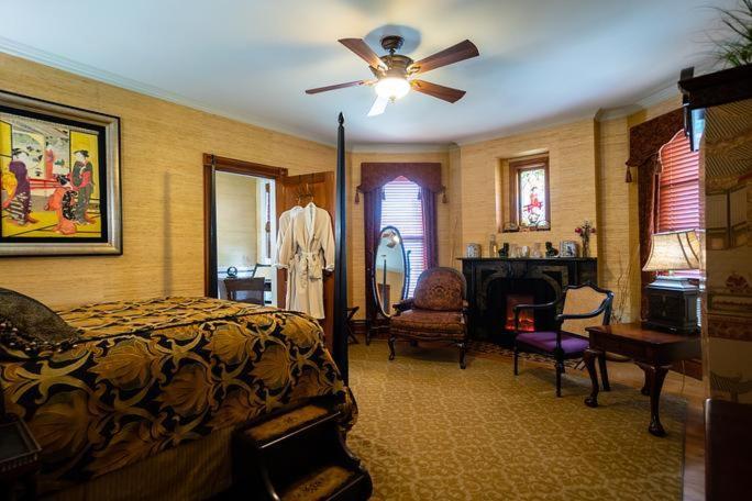 Historic Webster House Bed And Breakfast Inn 湾城 外观 照片