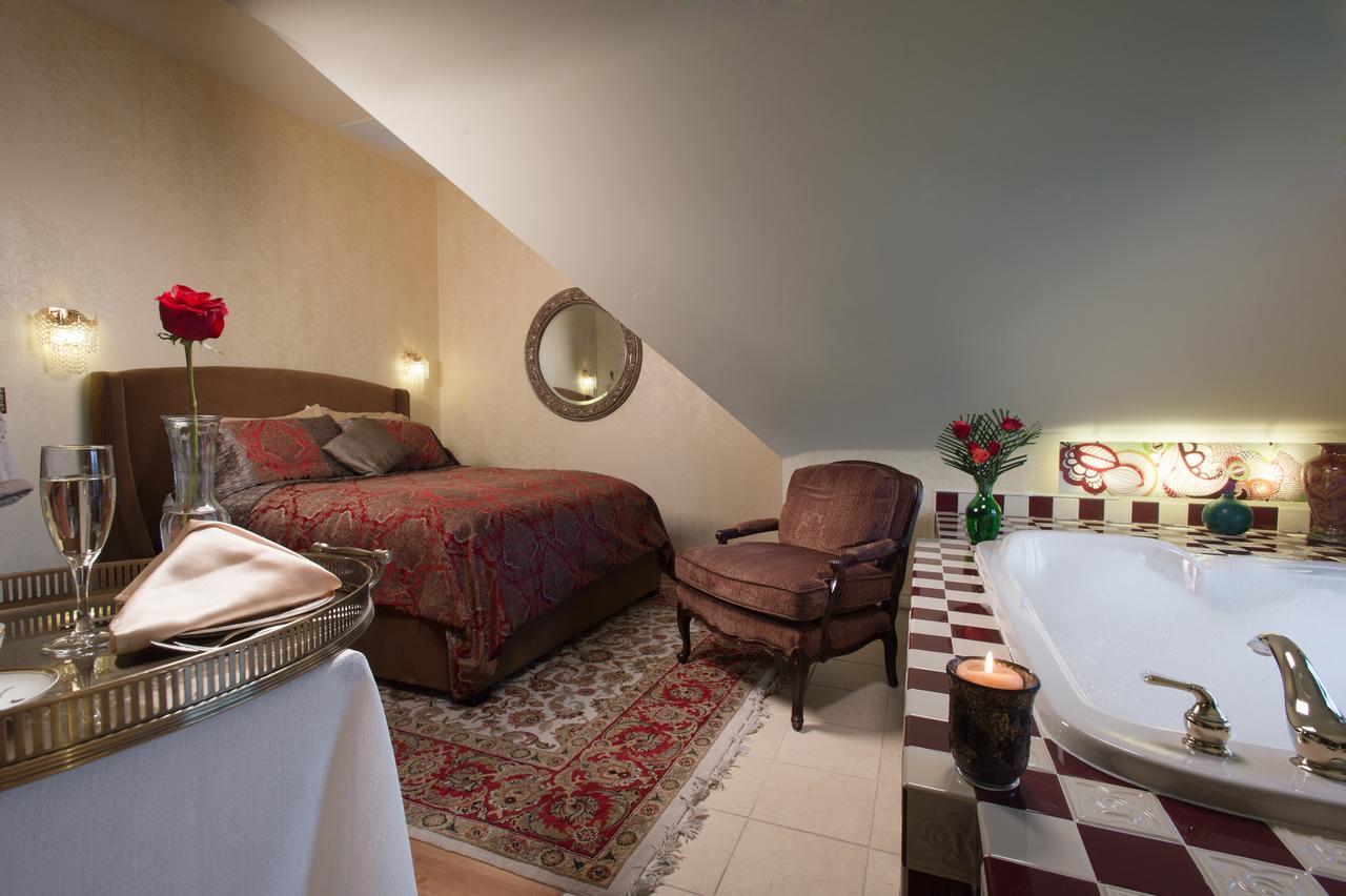 Historic Webster House Bed And Breakfast Inn 湾城 外观 照片