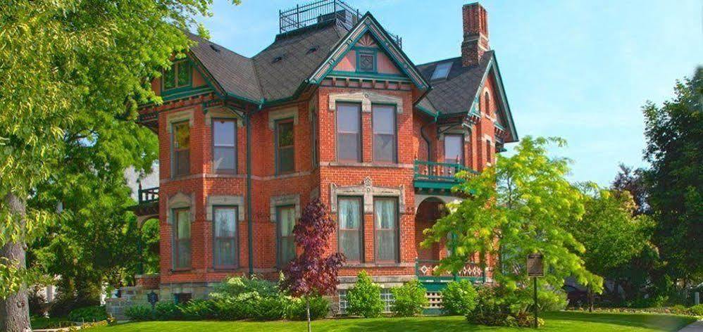 Historic Webster House Bed And Breakfast Inn 湾城 外观 照片